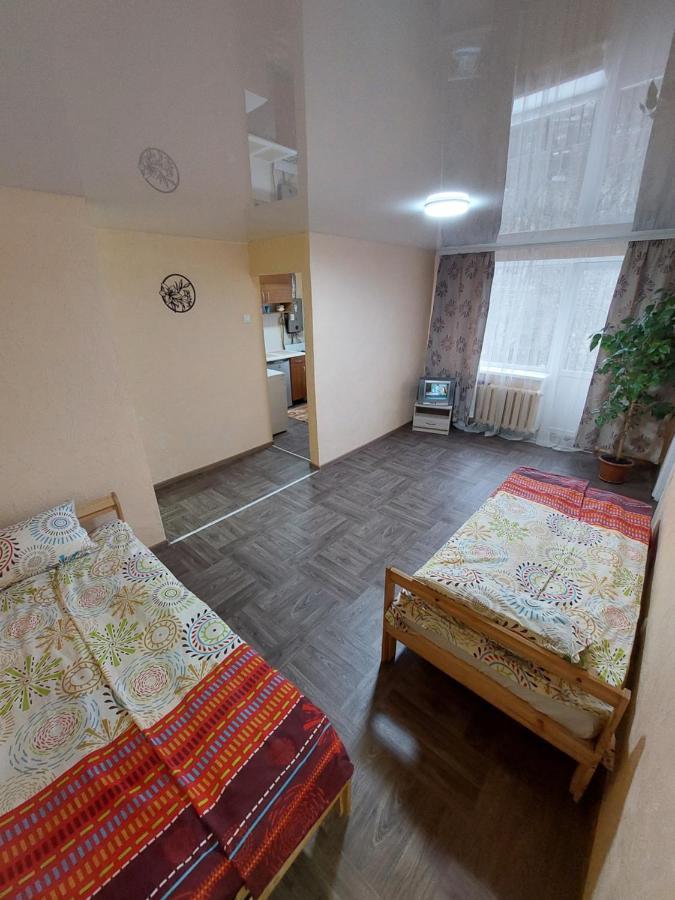 Оренда Затишної 2 Кімнатної Квартири В Самому Серці Рівного Apartment Rivne Bagian luar foto